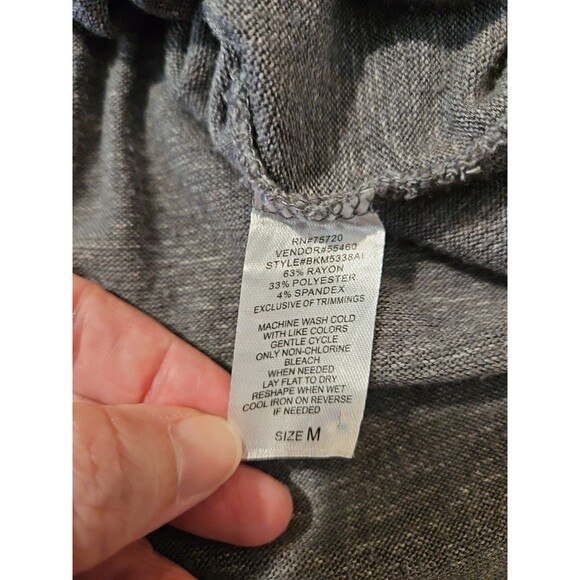 BKE gray medium short sleeve shirt Rayon/poly. Flowy (A201) - Picture 4 of 7